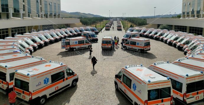 Occhiuto: «Acquistate dalla Regione 60 nuove ambulanze»