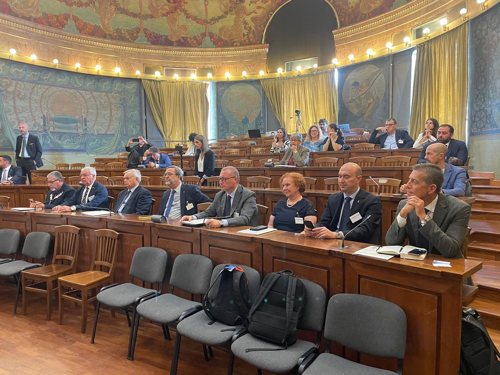 Reggio città dell’Olio: Versace alla presentazione nazionale della Camminata tra gli Olivi 2023 
