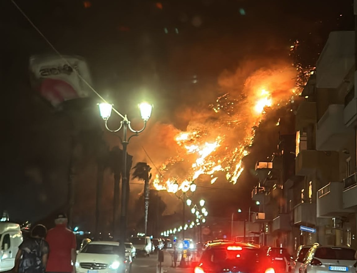 Incendio a Bagnara, Mattiani: «Vicinanza alla città e ai suoi abitanti»