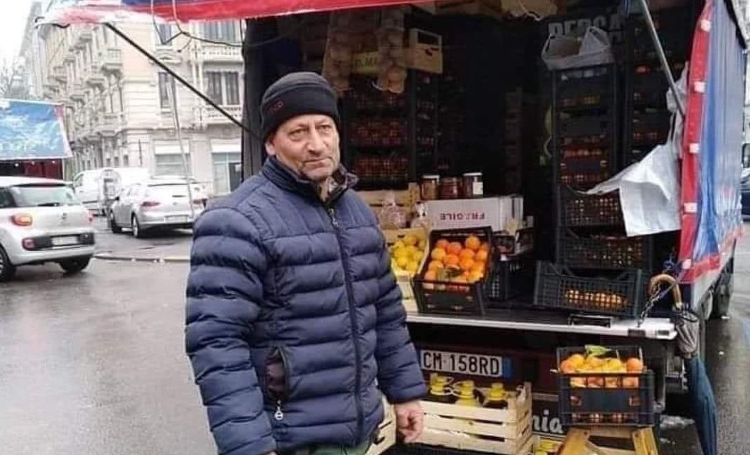 Dalla Locride a Milano per vendere prodotti tipici: la storia di Francesco, ambulante di gentilezza