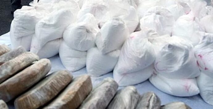 ‘Ndrangheta, ricostruiti i traffici di cocaina dalla Colombia alla Calabria dopo l’arresto di Bruzzaniti