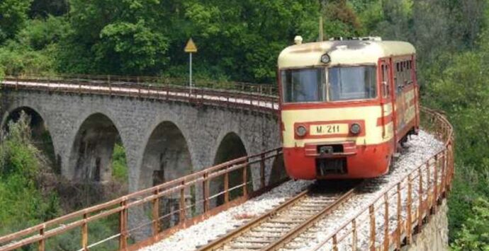 Ferrovie Calabro-Lucane, “Progetto città della Piana”: «Rigenerarle per una mobilità sostenibile»
