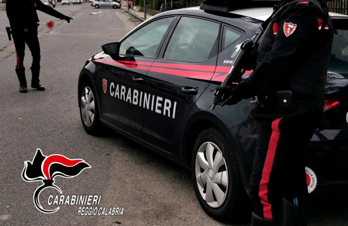 Cittanova, si fingono corrieri per truffare un’anziana: identificati dai carabinieri