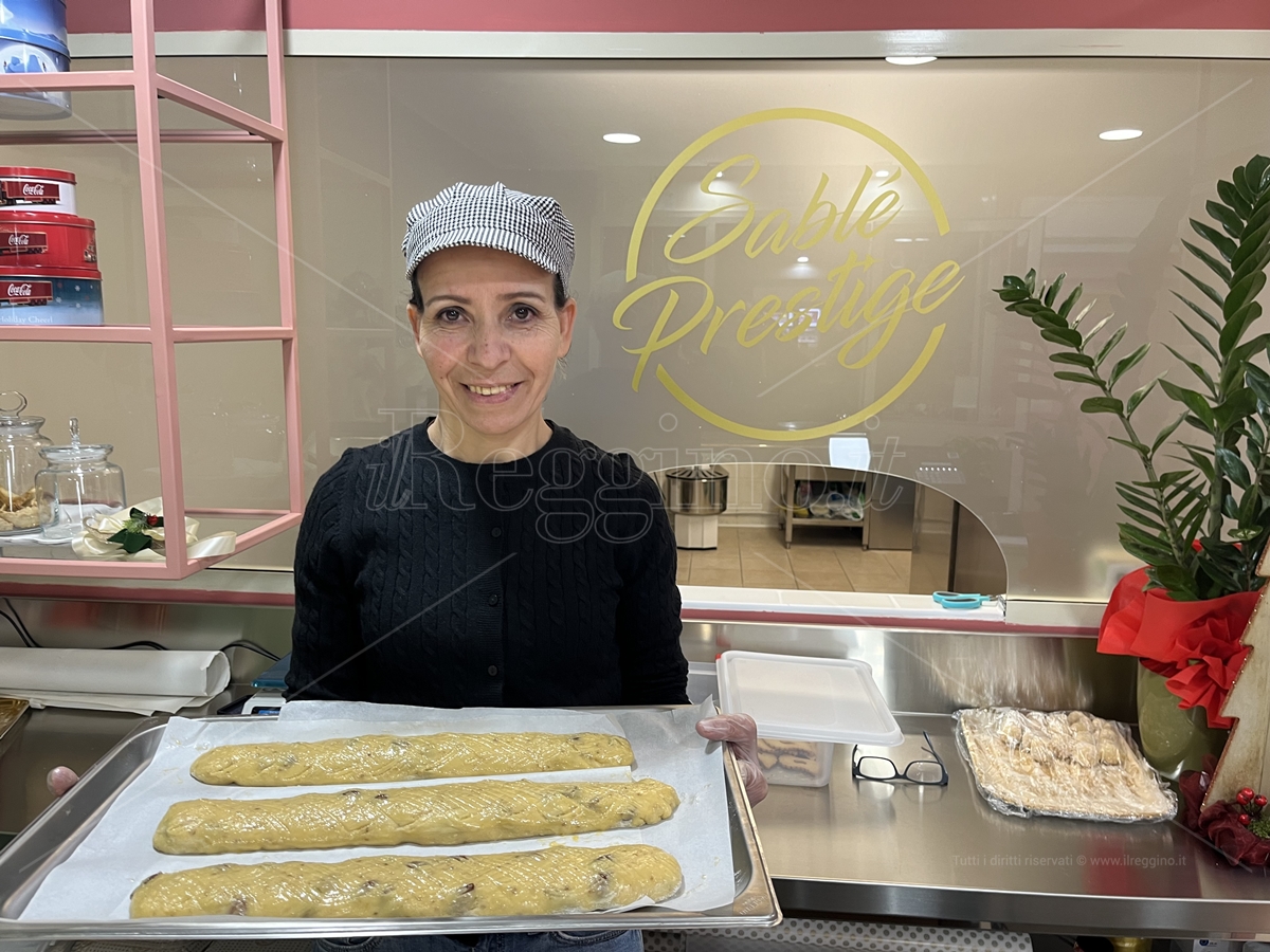 Da Béni Mellal a Reggio, Nezha Rafik: «Attraverso i miei biscotti tengo vive le mie radici» – VIDEO