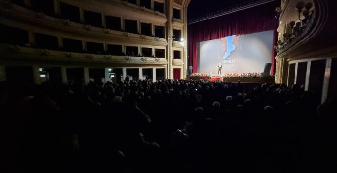Reggio, sold out al teatro Cilea per la prima di Semidei – FOTO