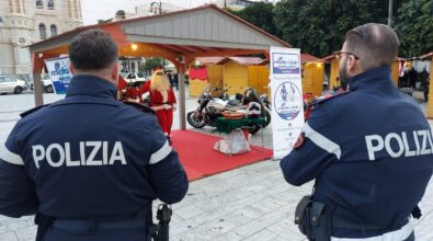 A Reggio “Scatta una foto con Babbo Natale in moto”: l’iniziativa del club della polizia di Stato