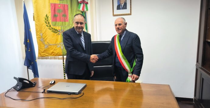 Gioia Tauro, il sindaco Aldo Alessio incontra il Console Onorario del Marocco per la Calabria Domenico Naccari 