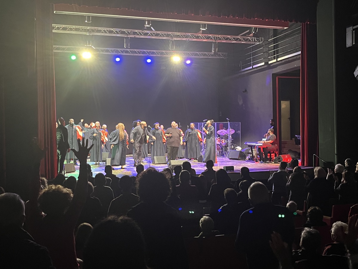 Palmi, il Virginia State Gospel Choir accende il pubblico del teatro Manfroce