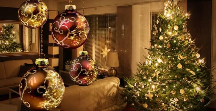 Luminarie: 10 regole per proteggere la famiglia e la casa a Natale