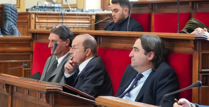 Ok al bilancio consolidato a Reggio, Falcomatà: «Ora documenti alla Cosfel per le assunzioni» – FOTO