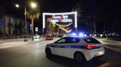 Reggio, provoca un incidente e scappa: rintracciato dalla Polizia locale