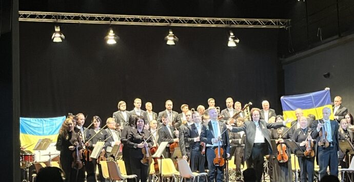 Palmi, l’Orchestra Sinfonica di Odessa apre il concerto con il pianista Giuseppe Albanese