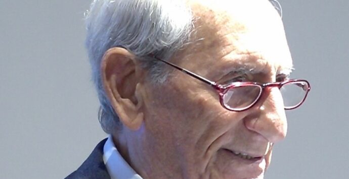 Locride, lutto nel mondo della politica: addio al senatore Giuseppe Fimognari