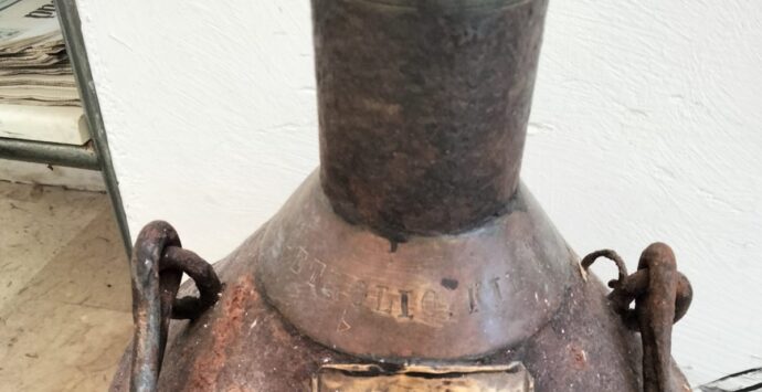 Reggio, nel Museo di Santa Caterina un cimelio storico usato dal lampista della Stazione di Tropea