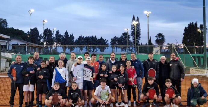 Reggio, il circolo Polimeni a lezione di tennis con Vincenzo Santopadre