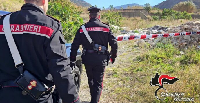 Reggio, cinquemila tonnellate di rifiuti nel torrente Valanidi: un arresto e quattro denunce – FOTO e NOMI
