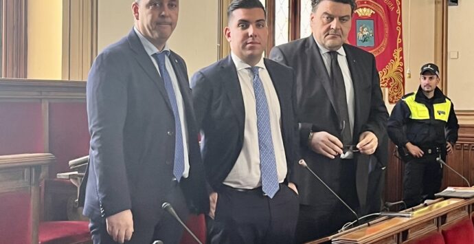 Reggio, i consiglieri di Forza Italia: «La proposta di Cannizzaro accenderà i riflettori nazionali su Arghillà»