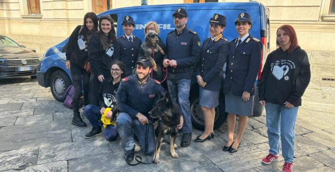 La Polizia di Reggio adotta un cane dal canile municipale: da oggi Lisa entra a far parte della famiglia dei Cinofili