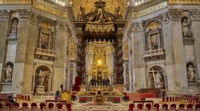 Il baldacchino della Basilica di San Pietro restaurato da due calabresi: «Un’emozione da non dormirci la notte»