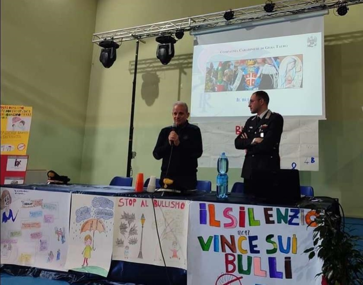 Piana di Gioia Tauro, il progetto di Legalità dell’Arma: i carabinieri incontrano gli studenti