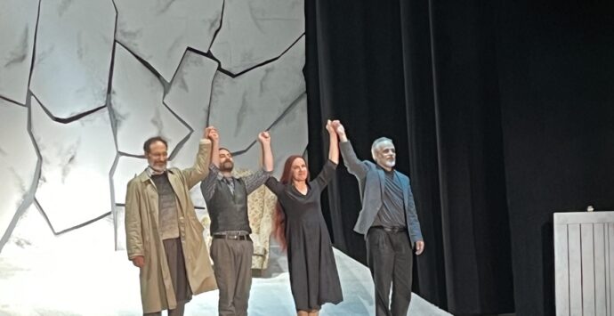 Palmi, “Un sogno a Istanbul” incanta il teatro Manfroce 