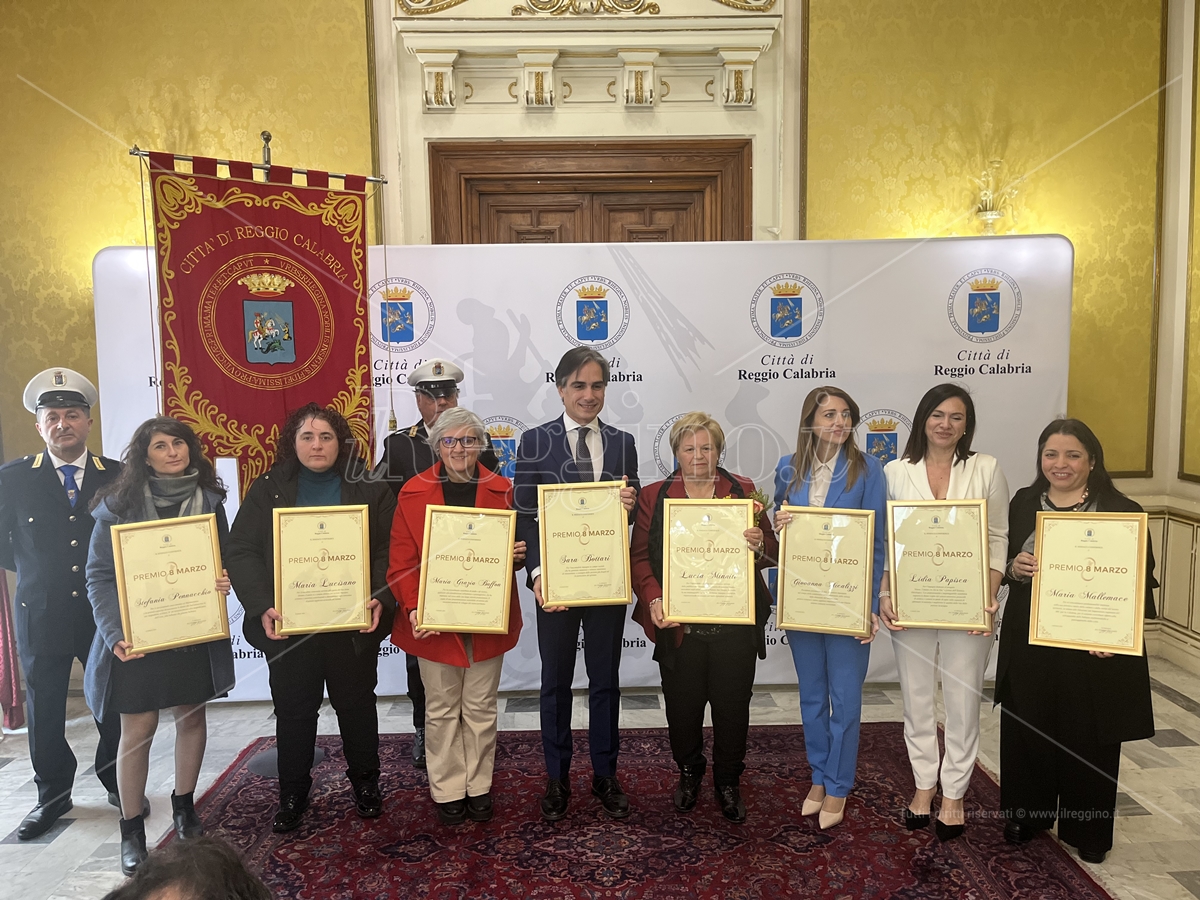 Premio Otto Marzo, il Comune di Reggio celebra otto donne distintesi per impegno e dedizione al territorio – FOTO
