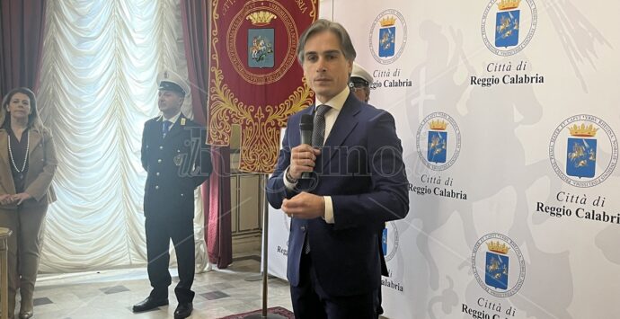 Tariffe sosta Lungomare di Reggio, il sindaco apre alle associazioni: «Chiesta temporanea sospensione ad Atam»