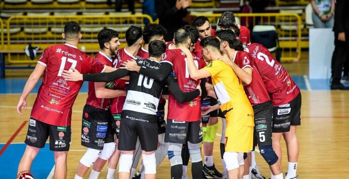 Serie B, alle spalle della Domotek Volley Reggio è sempre più accesa la contesa per il secondo posto