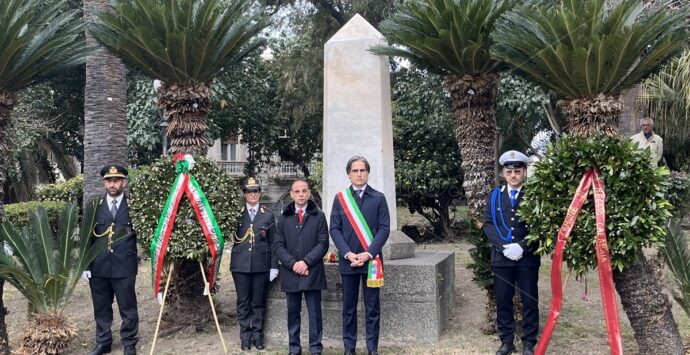 25 aprile, il sindaco Falcomatà declama le parole di Scurati: «Viva la Reggio Antifascista»