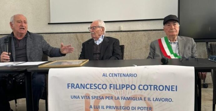 Bova Marina festeggia i 100 anni di Francesco Filippo Cotronei