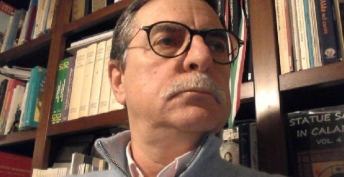 Gioia Tauro, al poeta e storico Rocco Tassone il premio “Segni di pace”