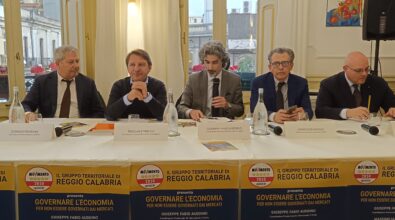 Europee, Tridico (M5S) a Reggio: «no al ponte, sì ad un disegno industriale per il sud»