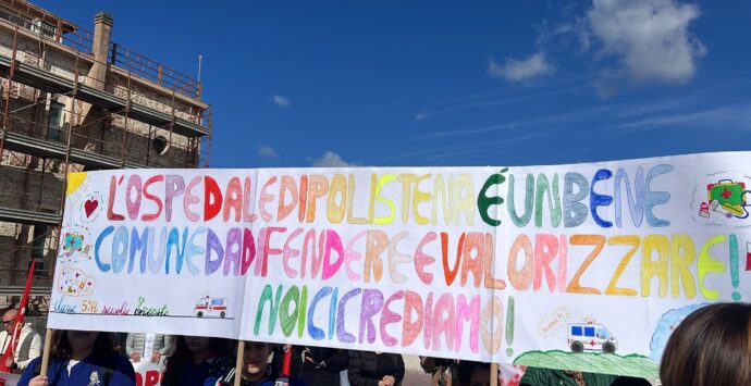 Polistena, al via la manifestazione pro ospedale – FOTO